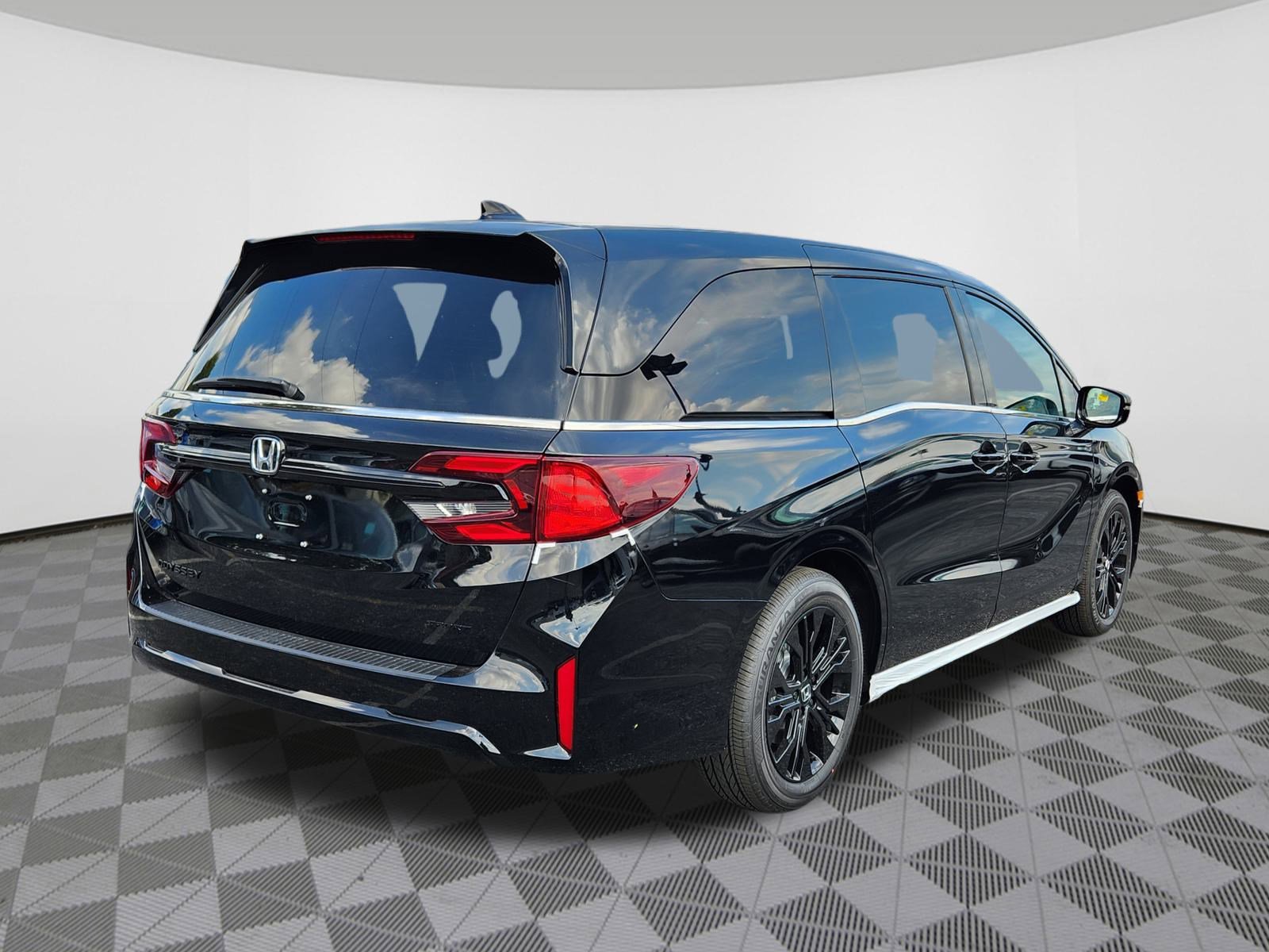 2026 Honda Odyssey photo 4