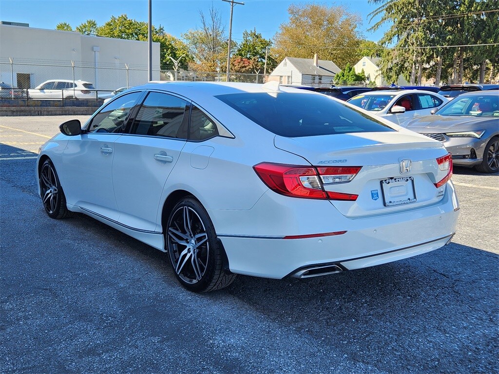2021 Honda Accord Touring 2.0T photo 2