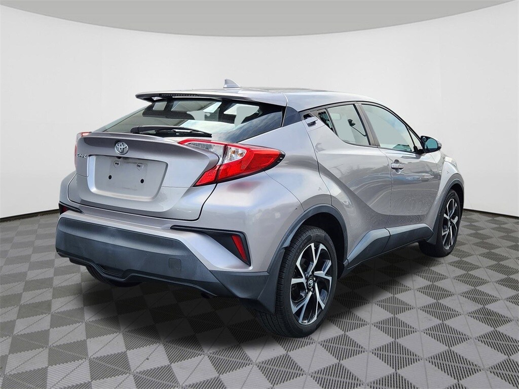 2018 Toyota C-HR XLE photo 4