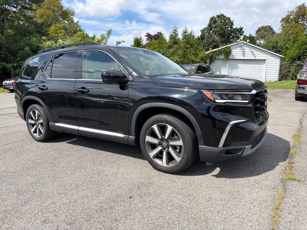 Certified 2023 Honda Pilot Touring SUV