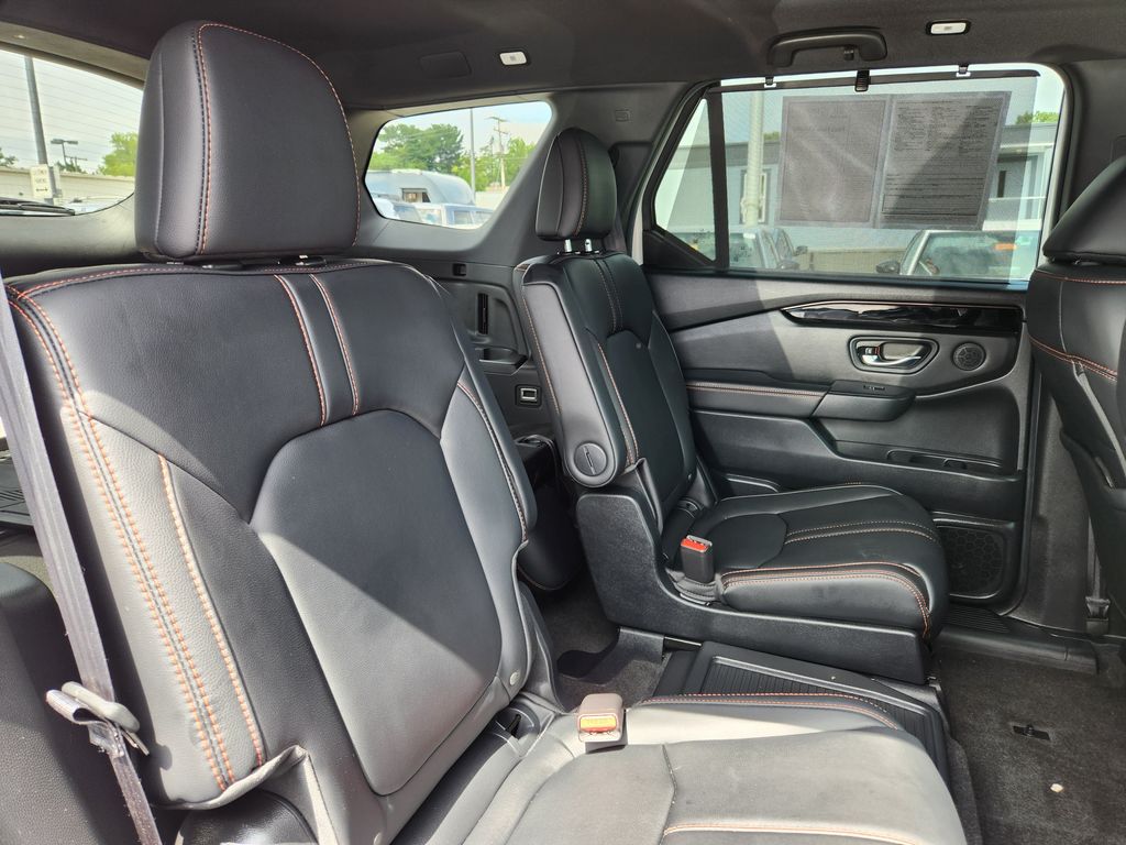 2025 Honda Pilot TrailSport - Photo 15