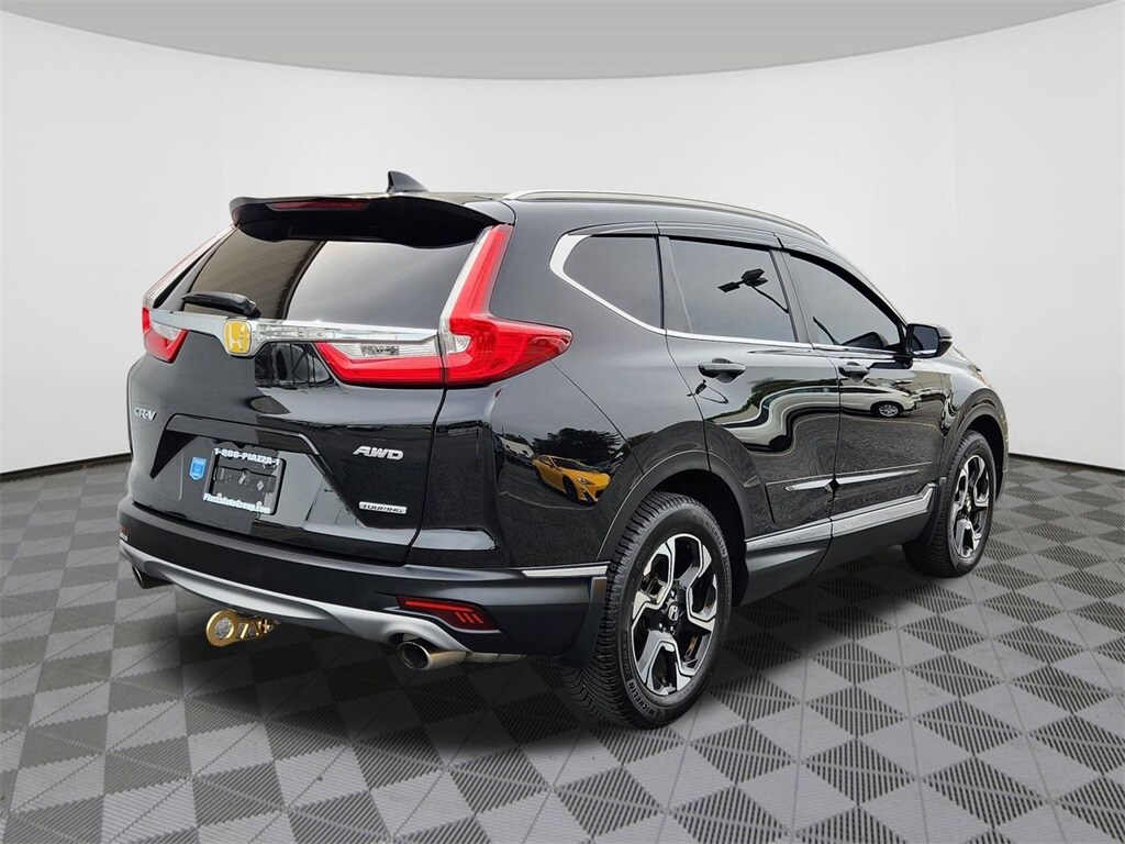 2017 Honda CR-V Touring photo 4