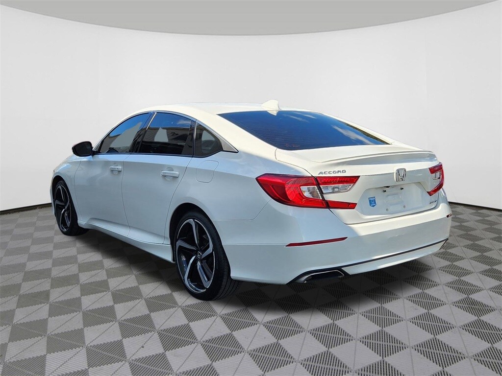 2019 Honda Accord Sport photo 2