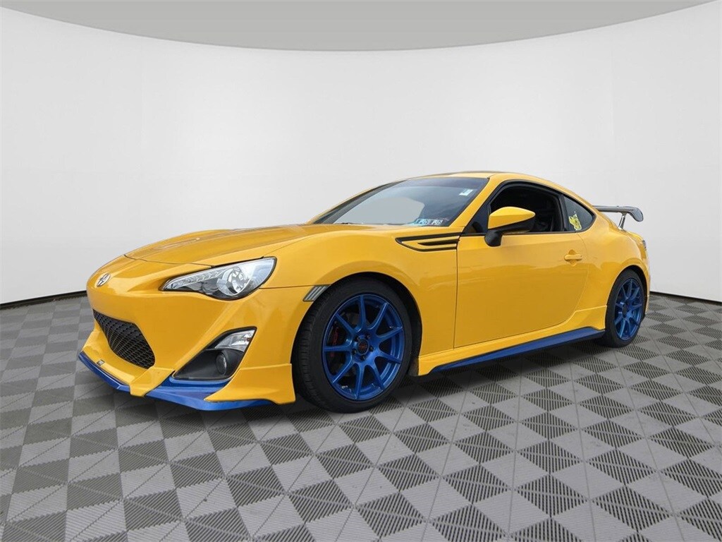 2015 Scion FR-S photo 3