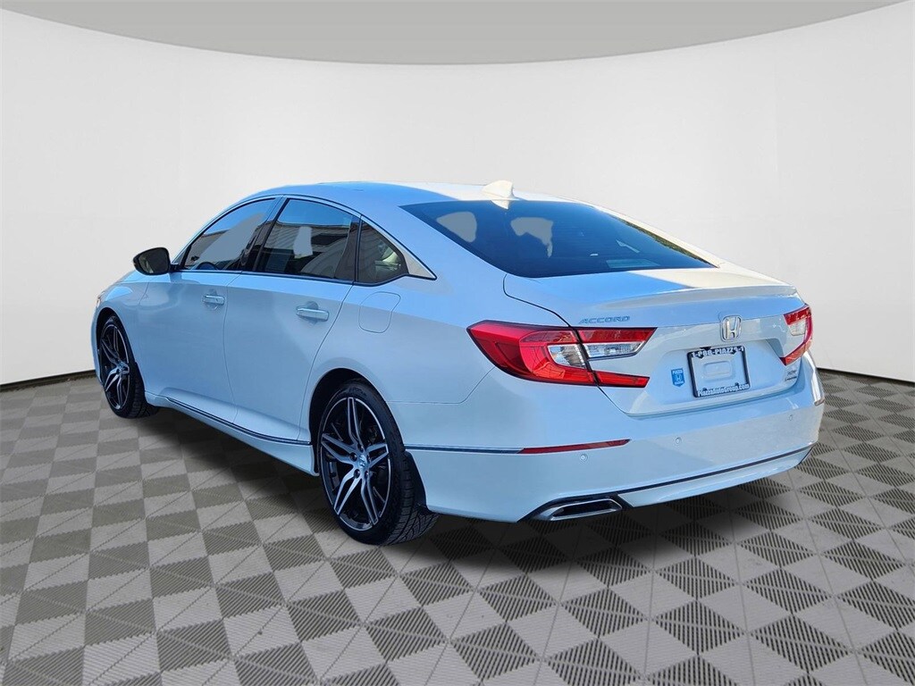 2021 Honda Accord Touring 2.0T photo 3