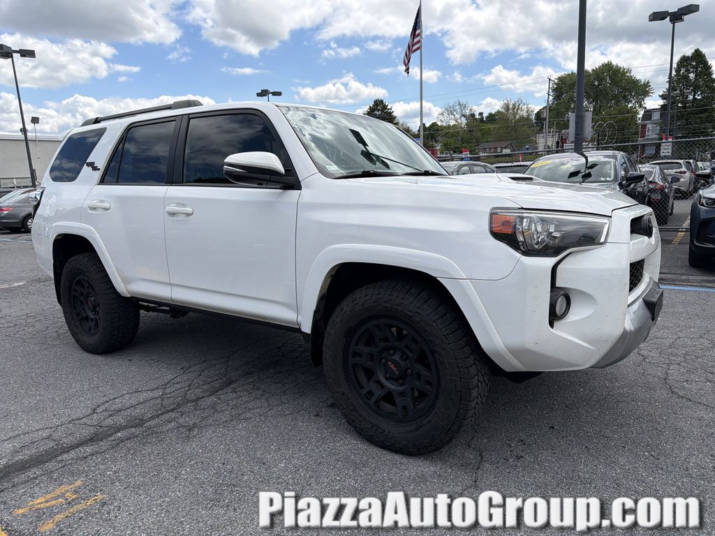 2019 Toyota 4Runner TRD Off-Road Premium 4x4 V6's photo