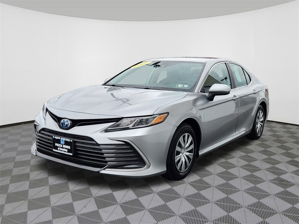 Used 2022 Toyota Camry LE with VIN 4T1C31AKXNU584221 for sale in Reading, PA