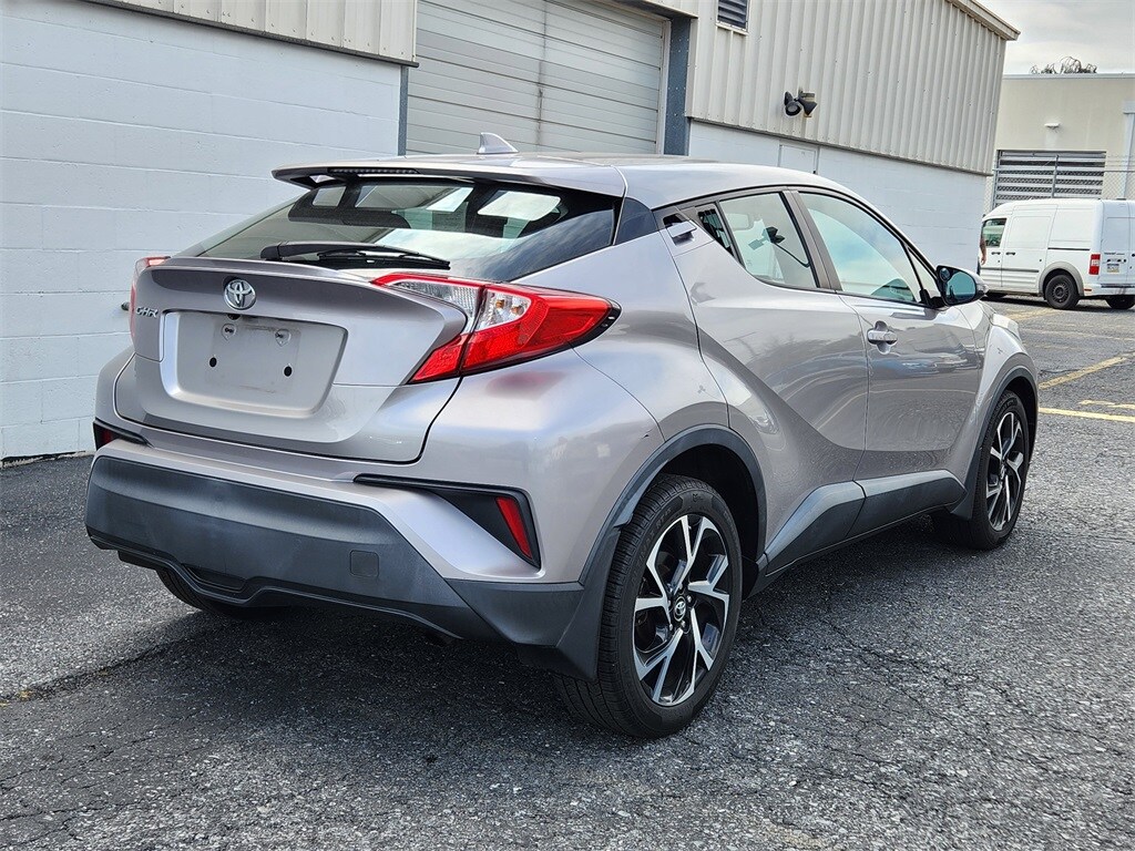 2018 Toyota C-HR XLE photo 4