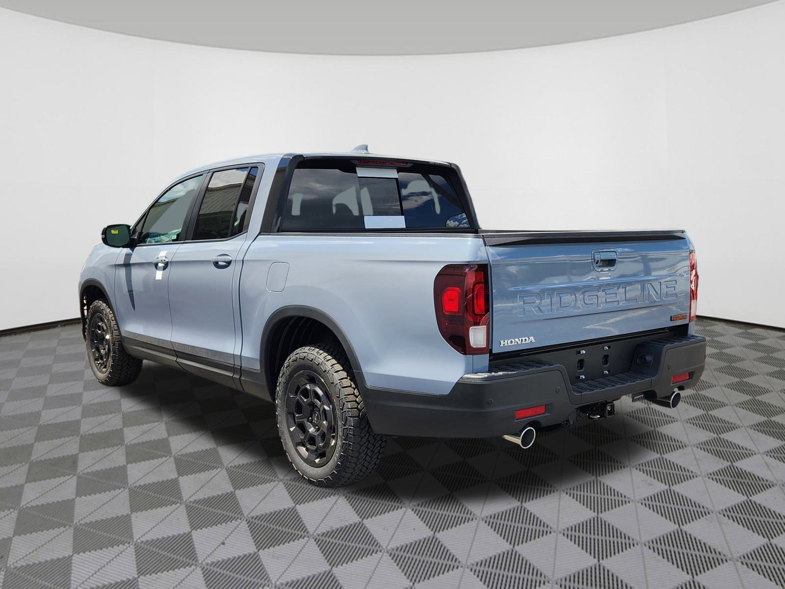 2025 Honda Ridgeline TrailSport photo 3