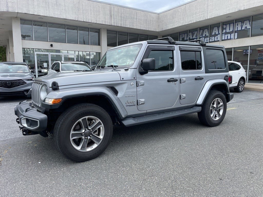 2019 Jeep Wrangler Unlimited Sahara photo 2