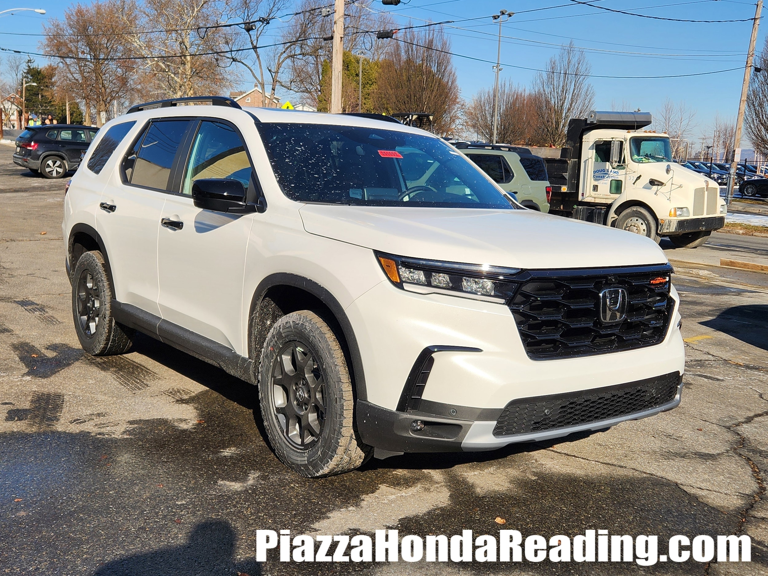 2025 Honda Pilot TrailSport's photo