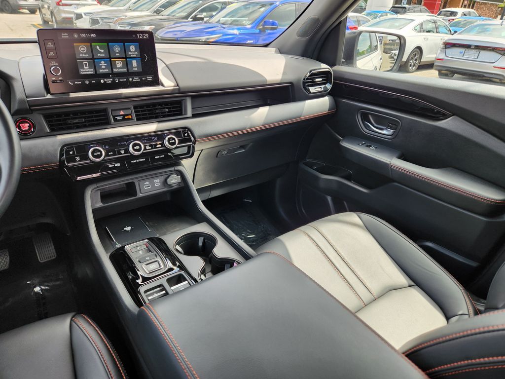 2025 Honda Pilot TrailSport - Photo 14