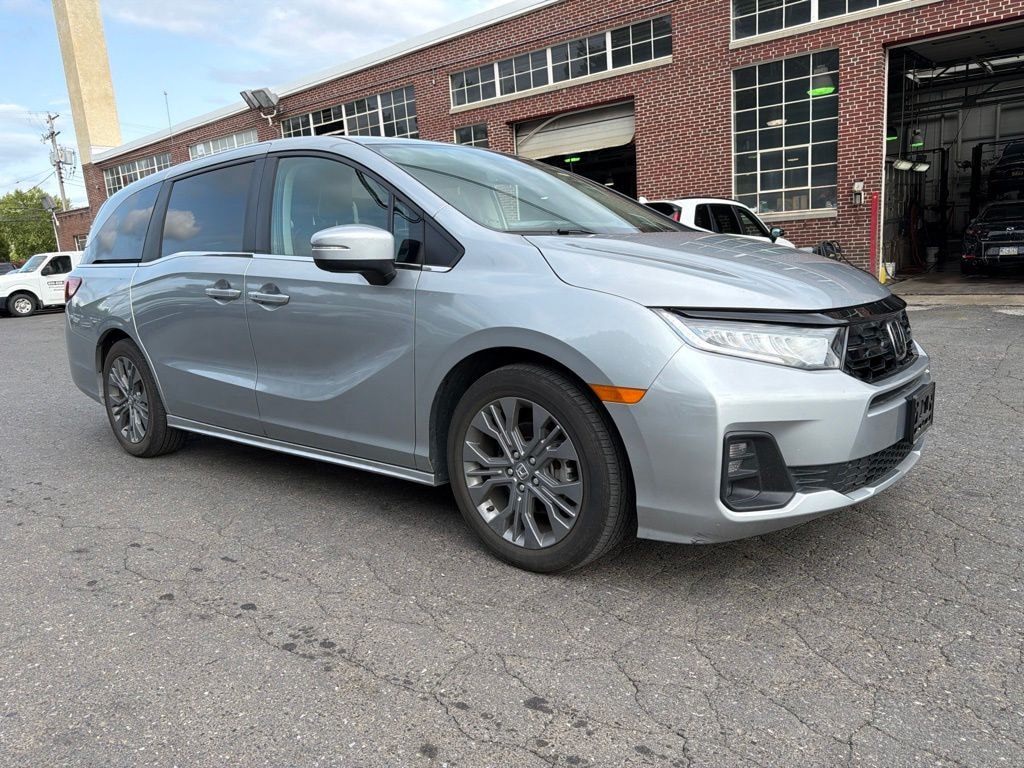 Used 2025 Honda Odyssey Touring Minivan/Van