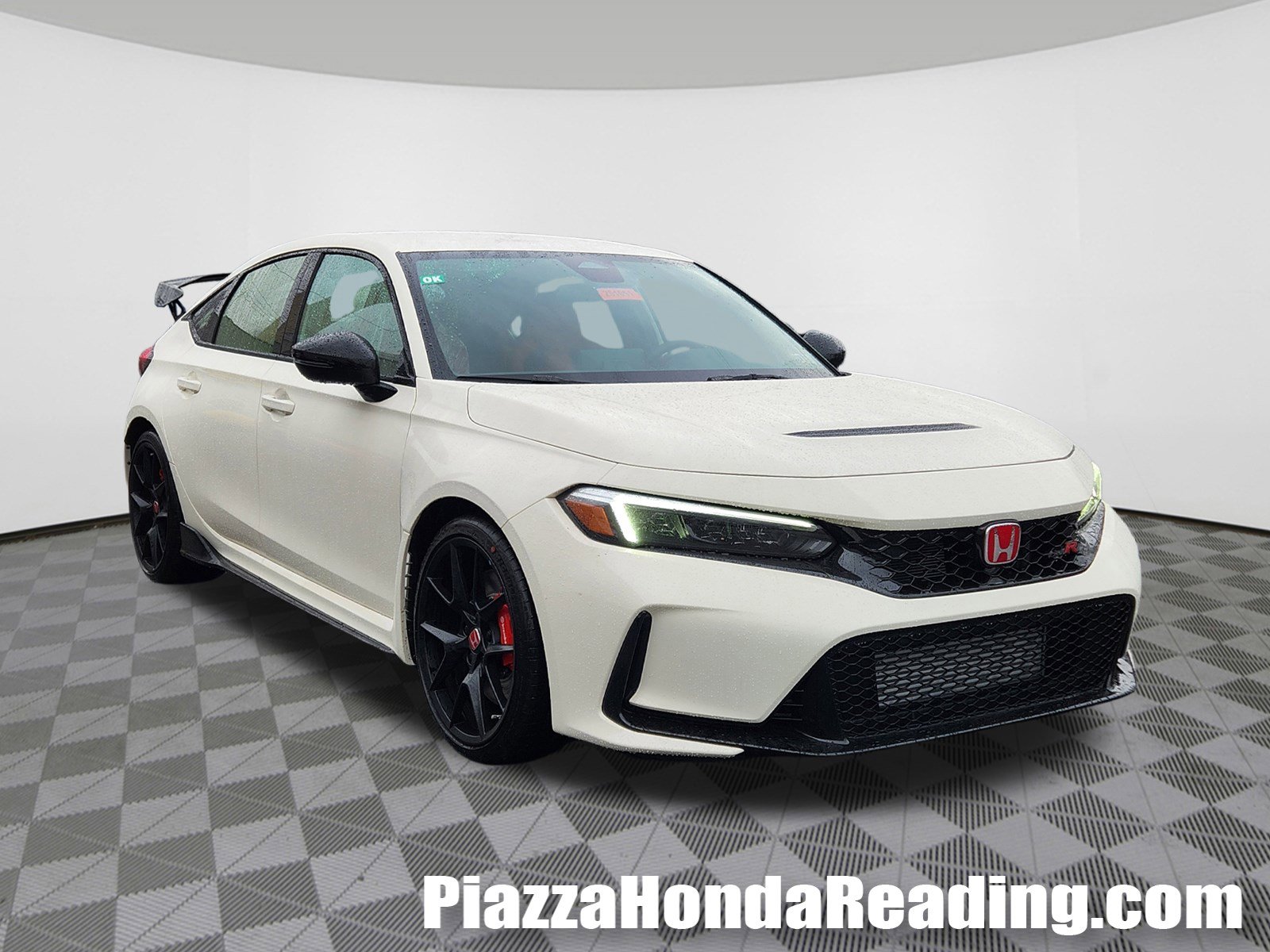 2025 Honda Civic Hatchback Type-R's photo