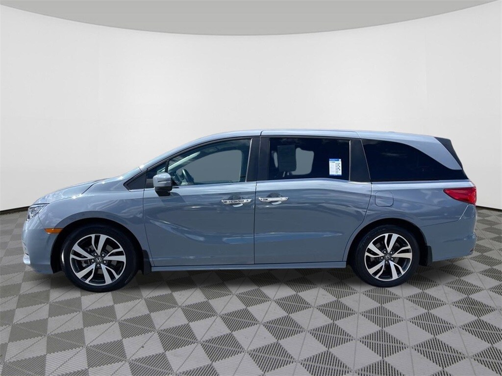 2023 Honda Odyssey Touring photo 4