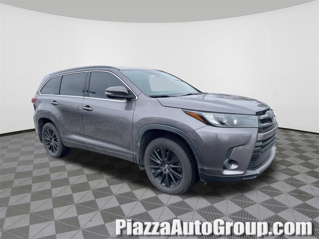 Used 2019 Toyota Highlander SE SUV