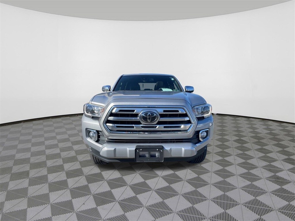 2019 Toyota Tacoma Limited V6 photo 2
