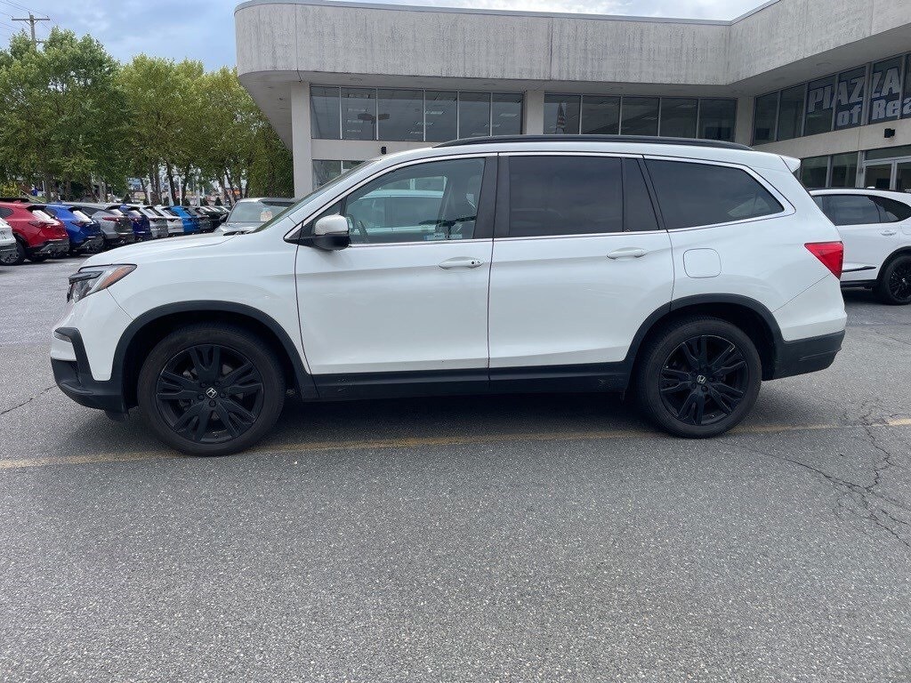 2021 Honda Pilot Special Edition photo 2