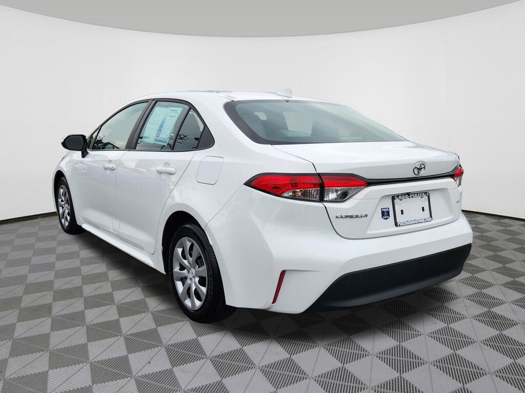 Used 2025 Toyota Corolla LE Sedan