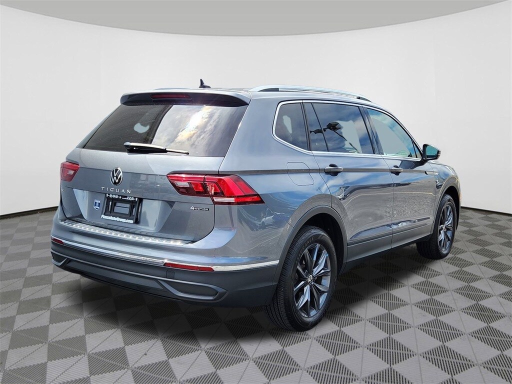 2023 Volkswagen Tiguan SE photo 3