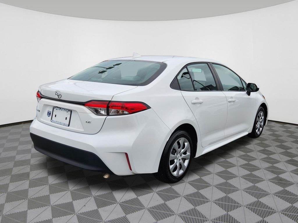 Used 2025 Toyota Corolla LE Sedan