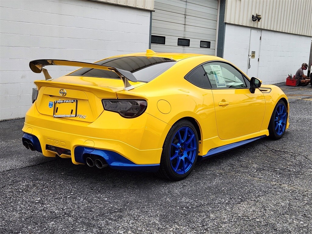2015 Scion FR-S photo 4