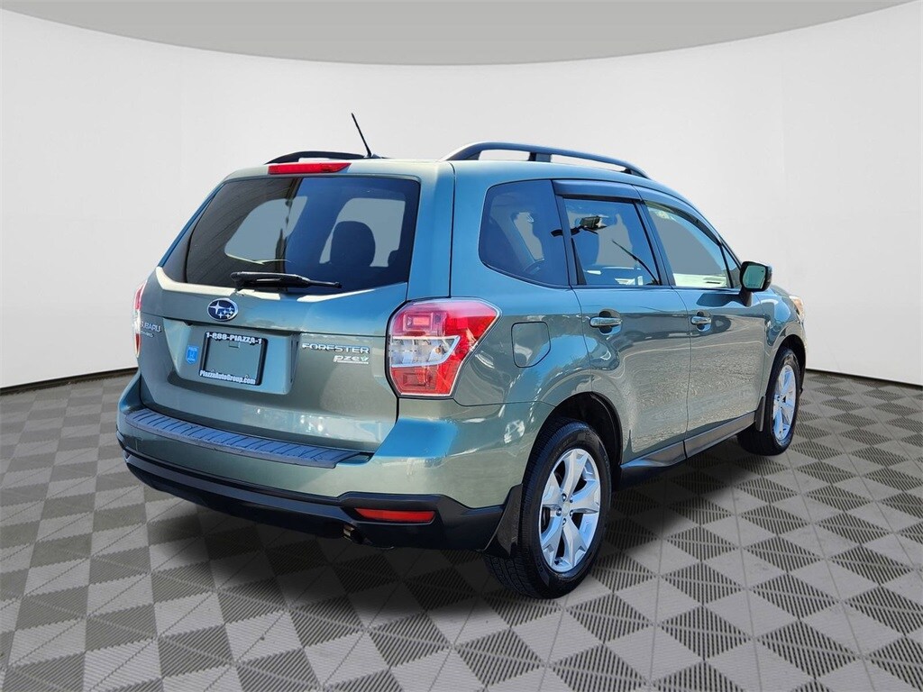 2015 Subaru Forester 2.5i Premium photo 4