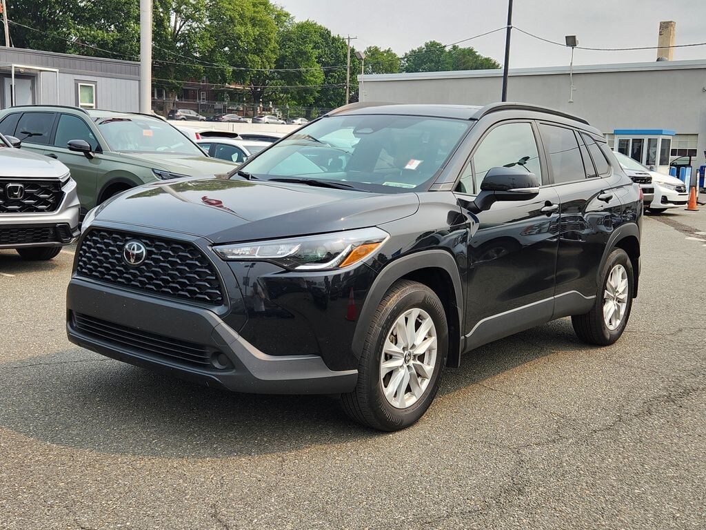 Used 2023 Toyota Corolla Cross LE SUV