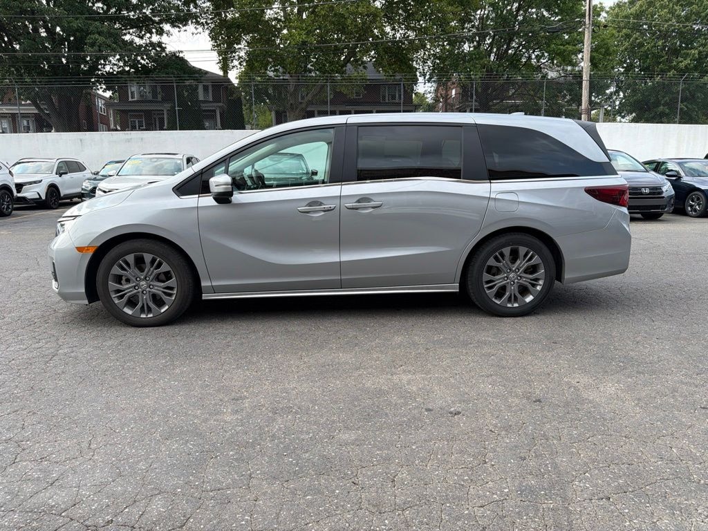 Used 2025 Honda Odyssey Touring Minivan/Van