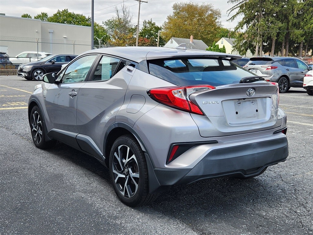 2018 Toyota C-HR XLE photo 3