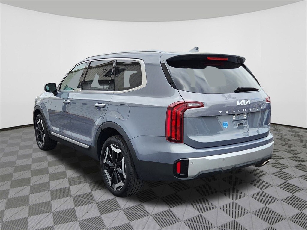 Used 2023 Kia Telluride S with VIN 5XYP6DGC9PG349165 for sale in Reading, PA