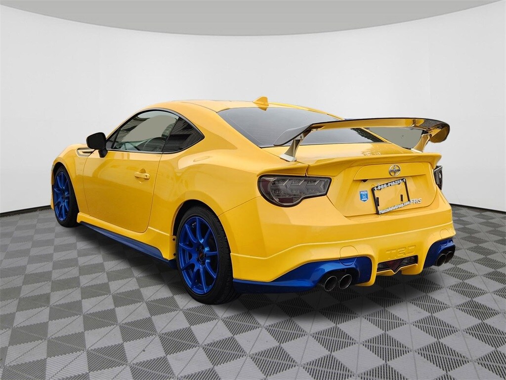 2015 Scion FR-S photo 3