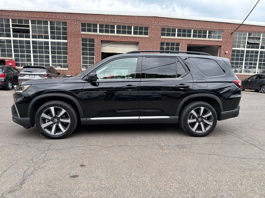 Certified 2024 Honda Pilot Touring SUV