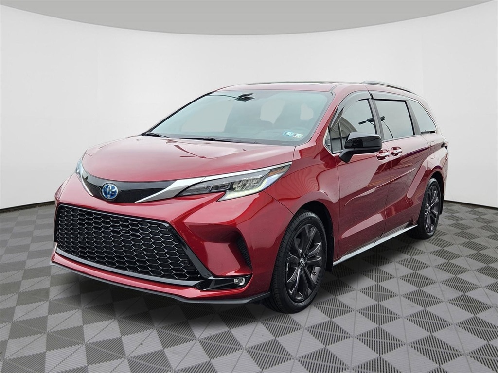 Used 2024 Toyota Sienna XSE with VIN 5TDDRKEC7RS215312 for sale in Reading, PA