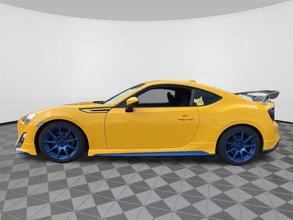 2015 Scion FR-S photo 4