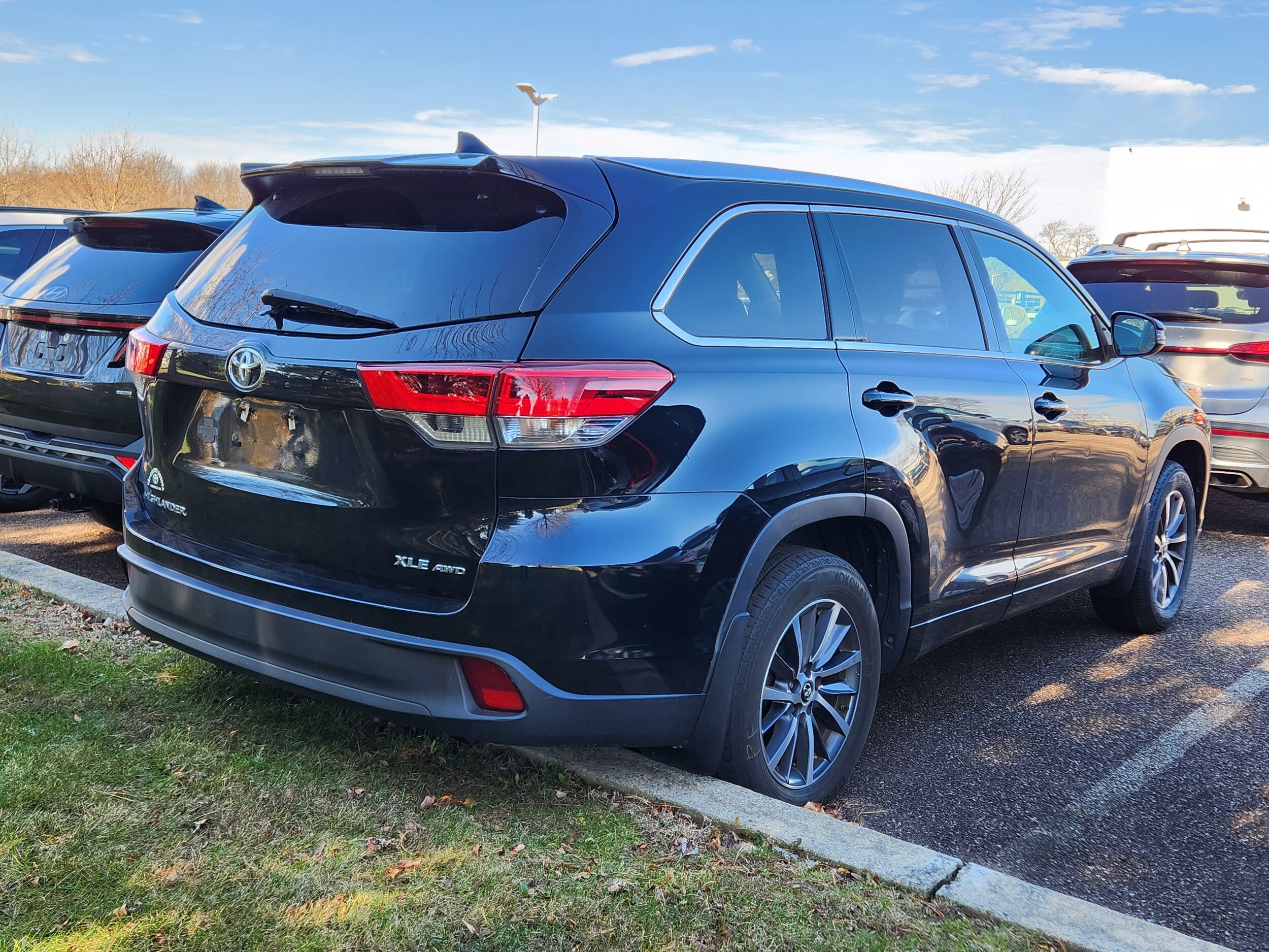 2017 Toyota Highlander XLE photo 3