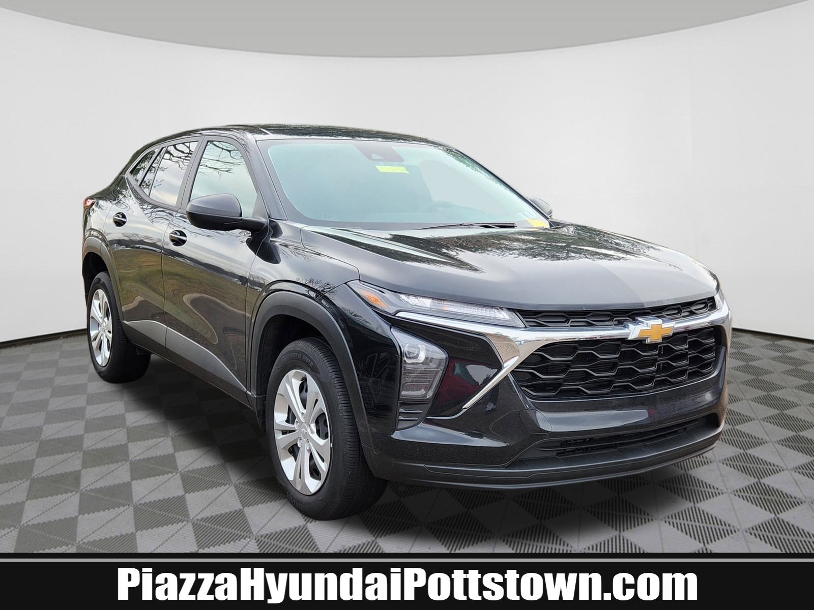 2024 Chevrolet Trax LS's photo