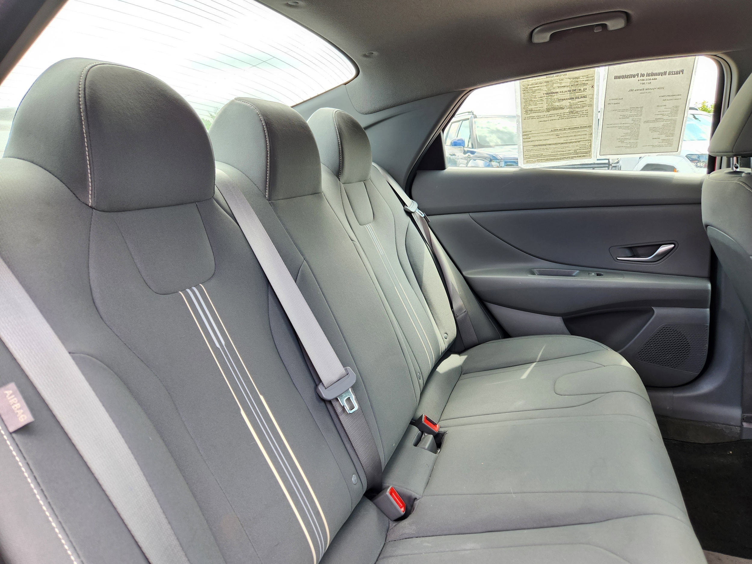 2024 Hyundai Elantra SEL - Photo 15