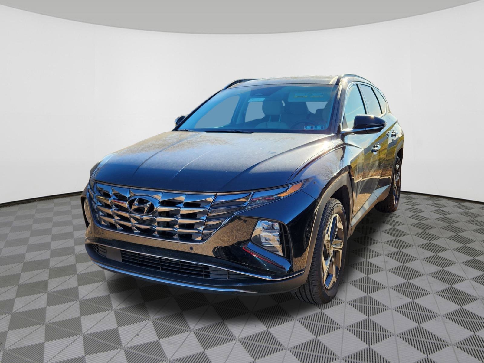 2024 Hyundai Tucson Hybrid Limited photo 2