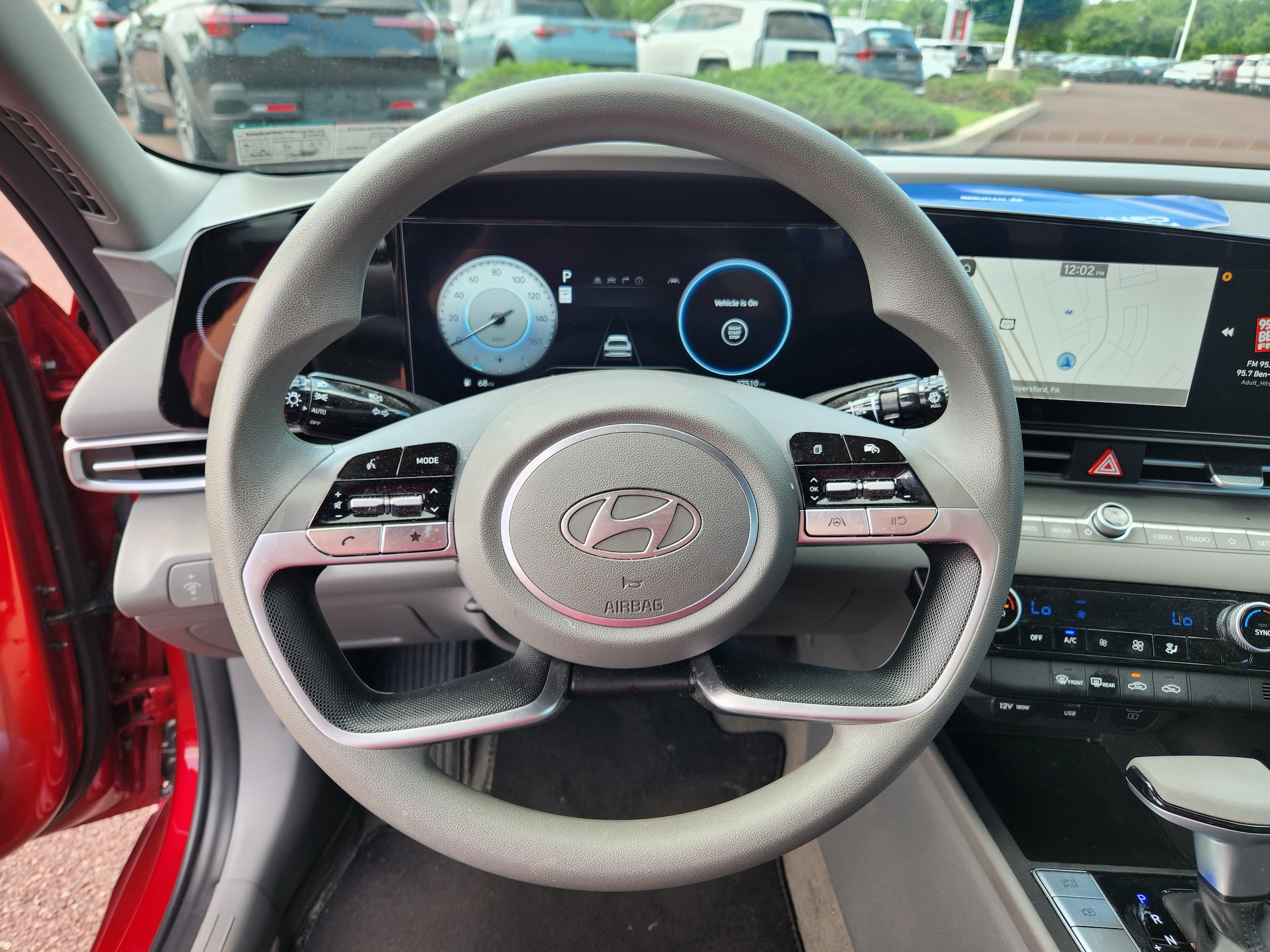 2024 Hyundai Elantra SEL - Photo 18