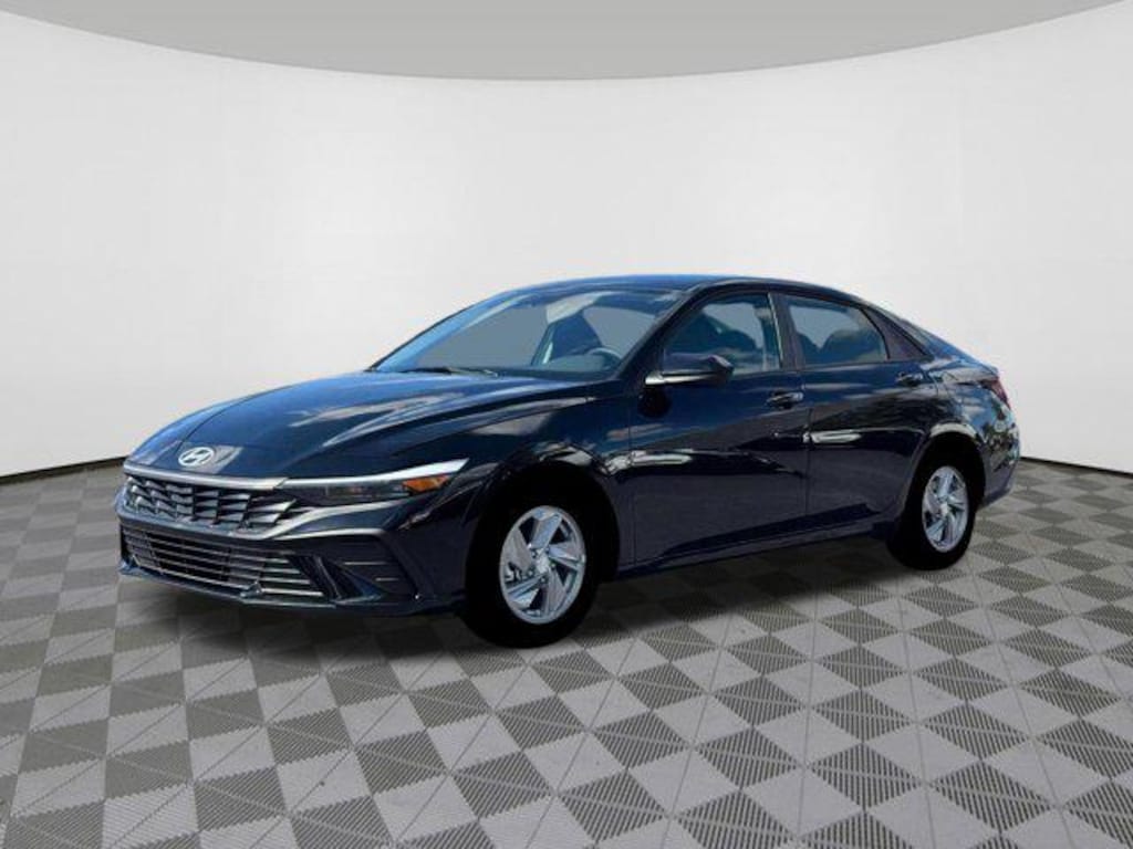 New 2026 Hyundai Elantra SE Sedan