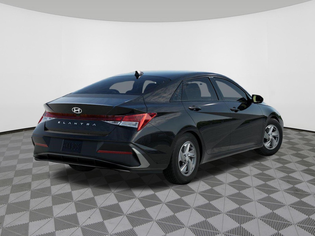 New 2026 Hyundai Elantra SE Sedan