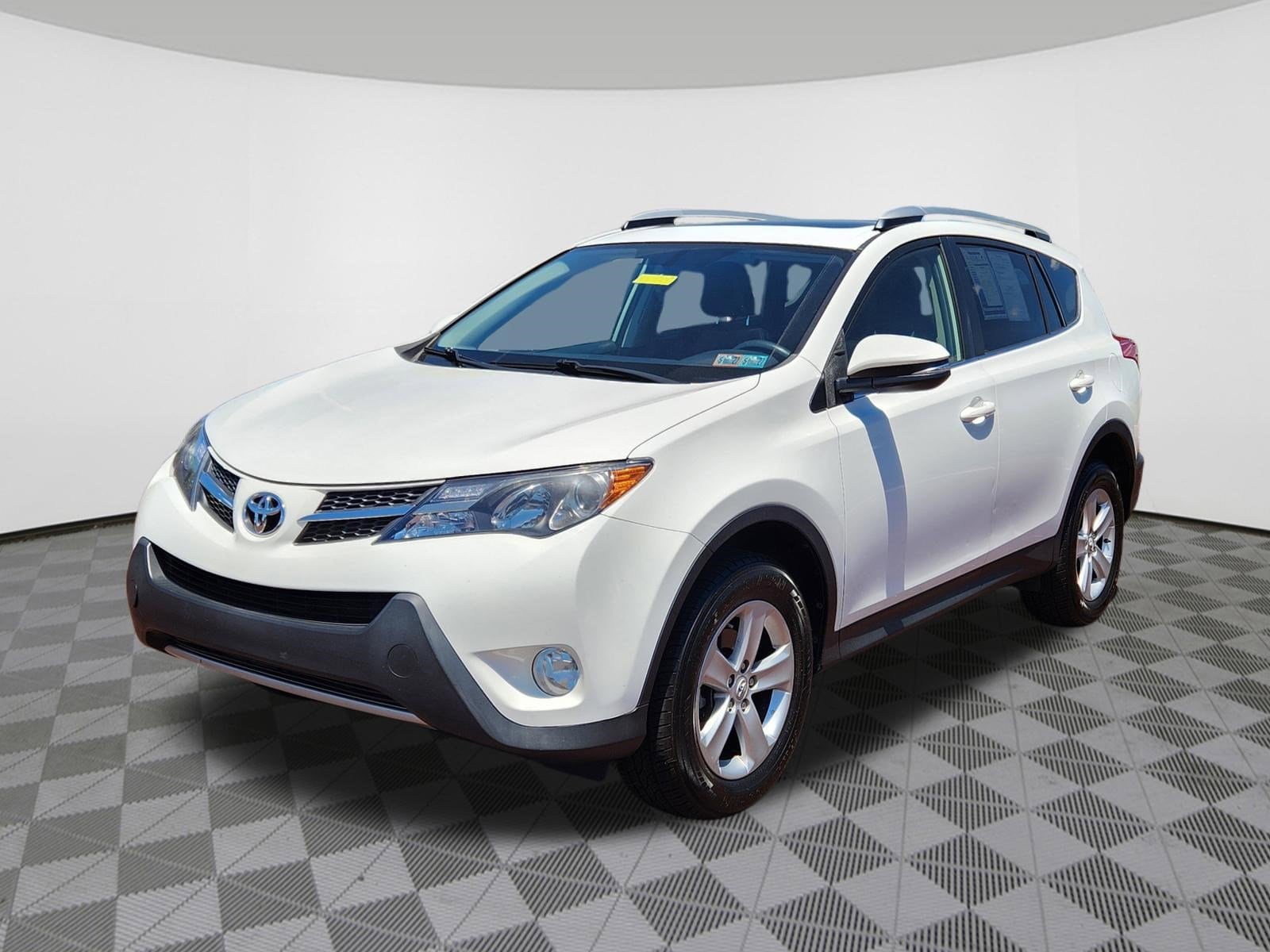 Used 2014 Toyota RAV4 XLE with VIN JTMRFREV2ED072039 for sale in Royersford, PA