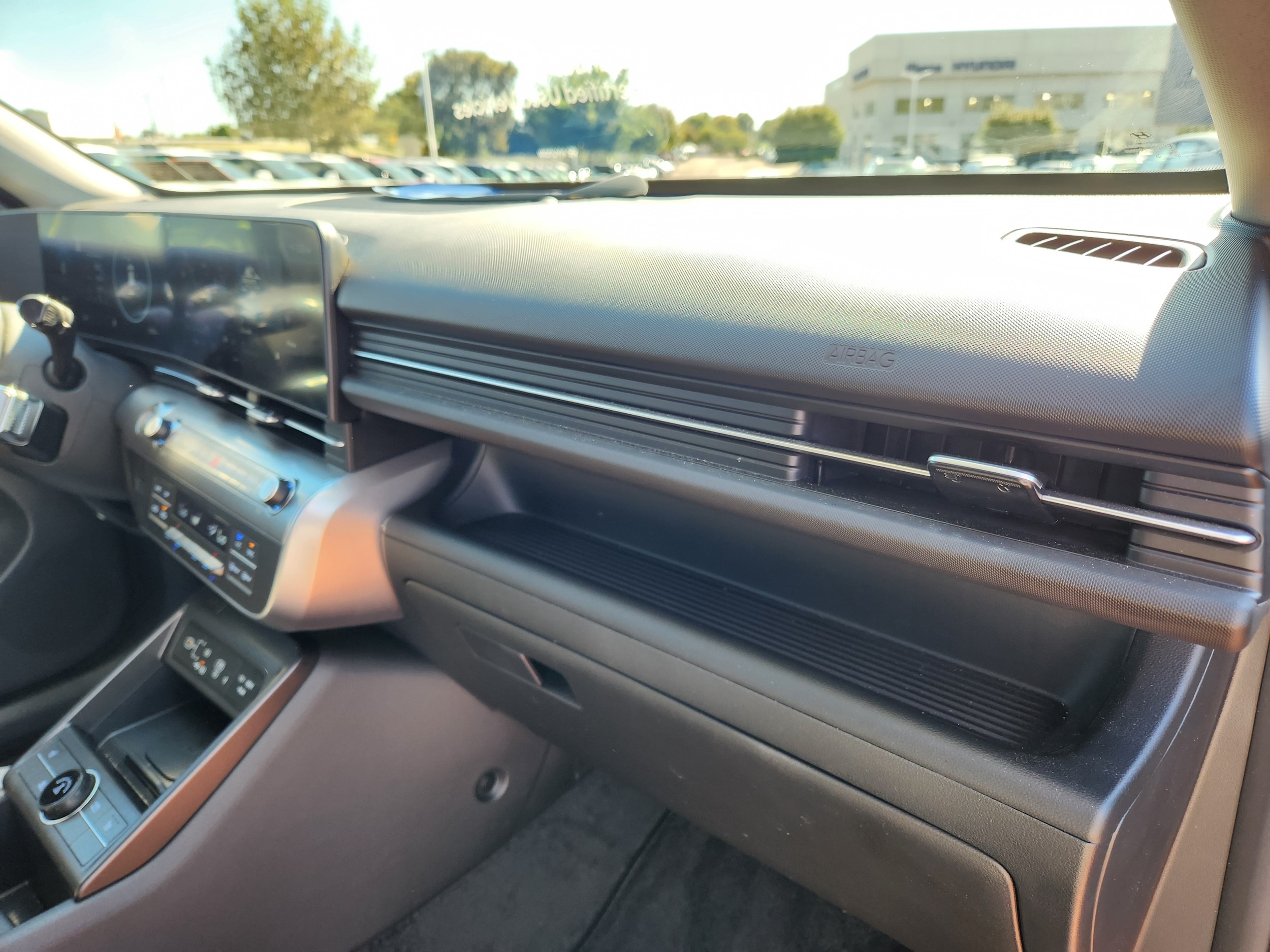 2025 Hyundai Kona SEL Convenience - Photo 17