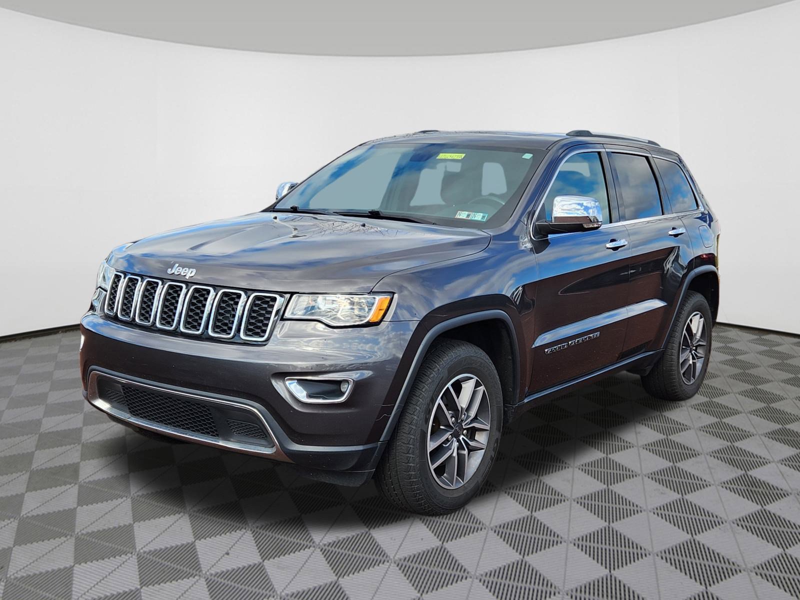 2019 Jeep Grand Cherokee Limited photo 2