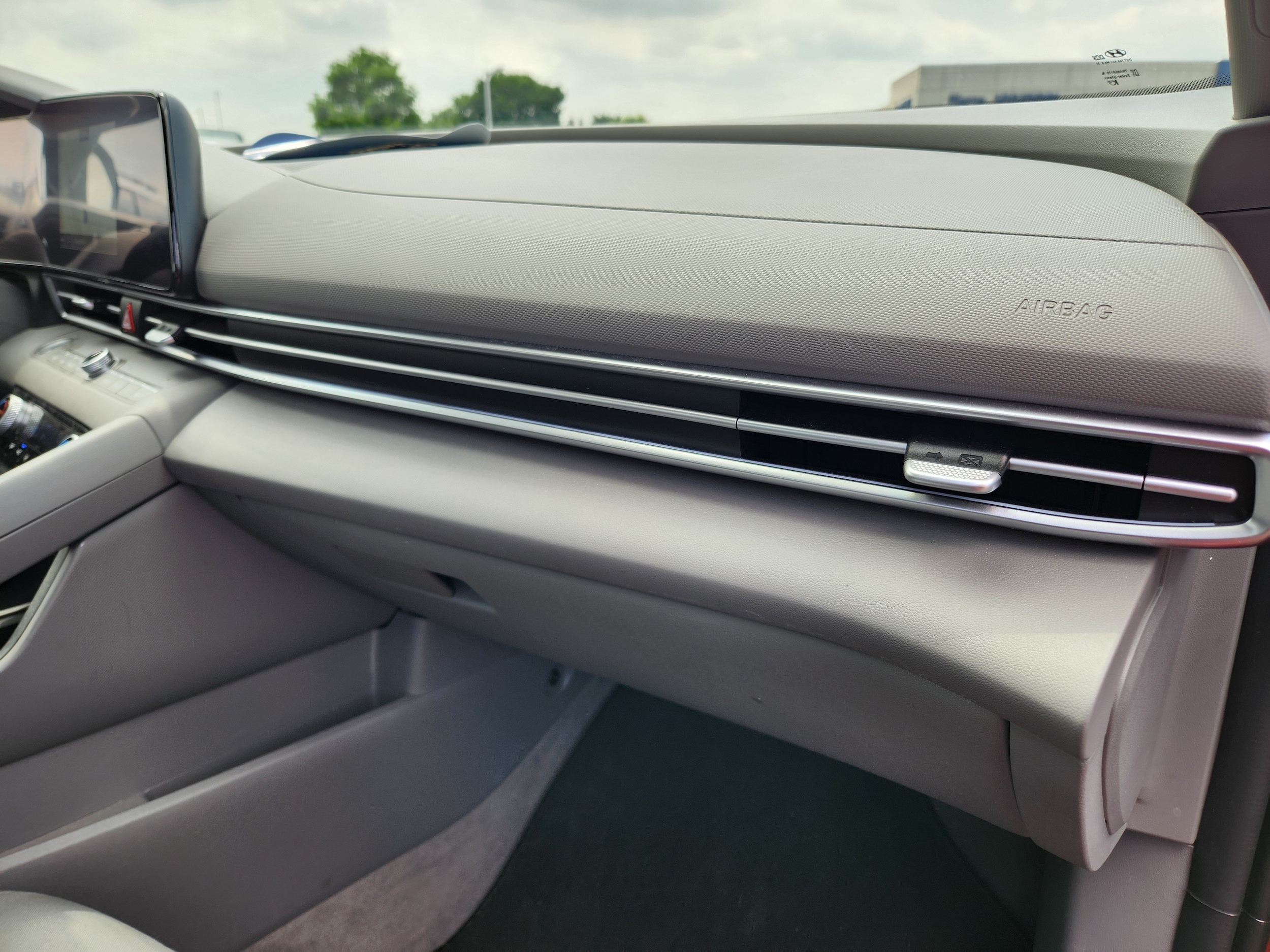 2024 Hyundai Elantra SEL - Photo 17