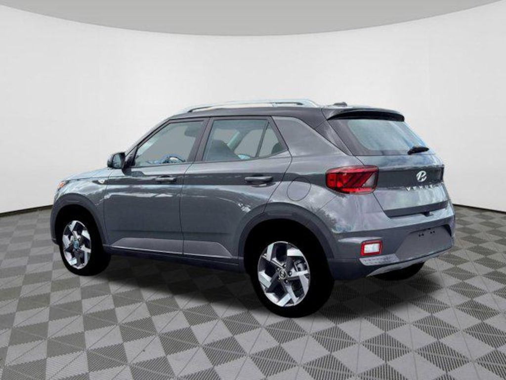 New 2026 Hyundai Venue SEL w/Two-Tone Roof SUV