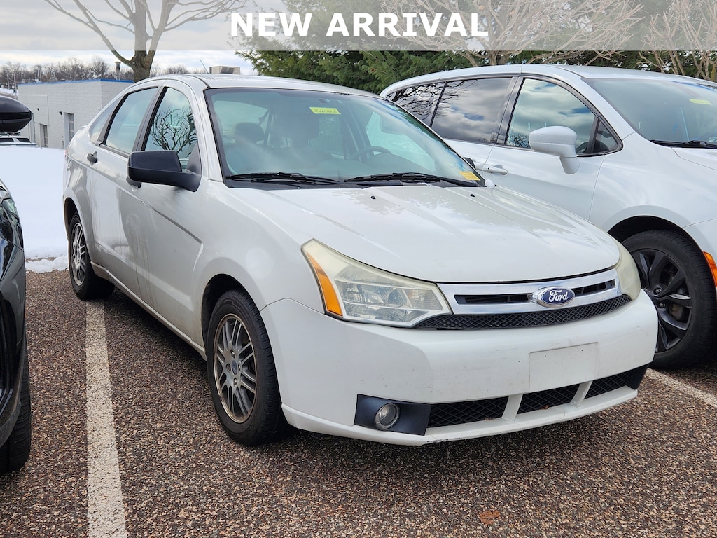 Used 2011 Ford Focus SE Sedan