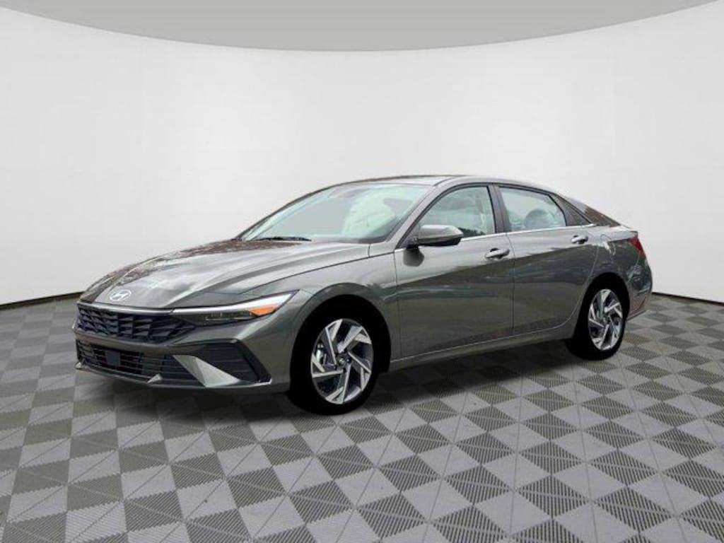 New 2026 Hyundai Elantra Limited Sedan