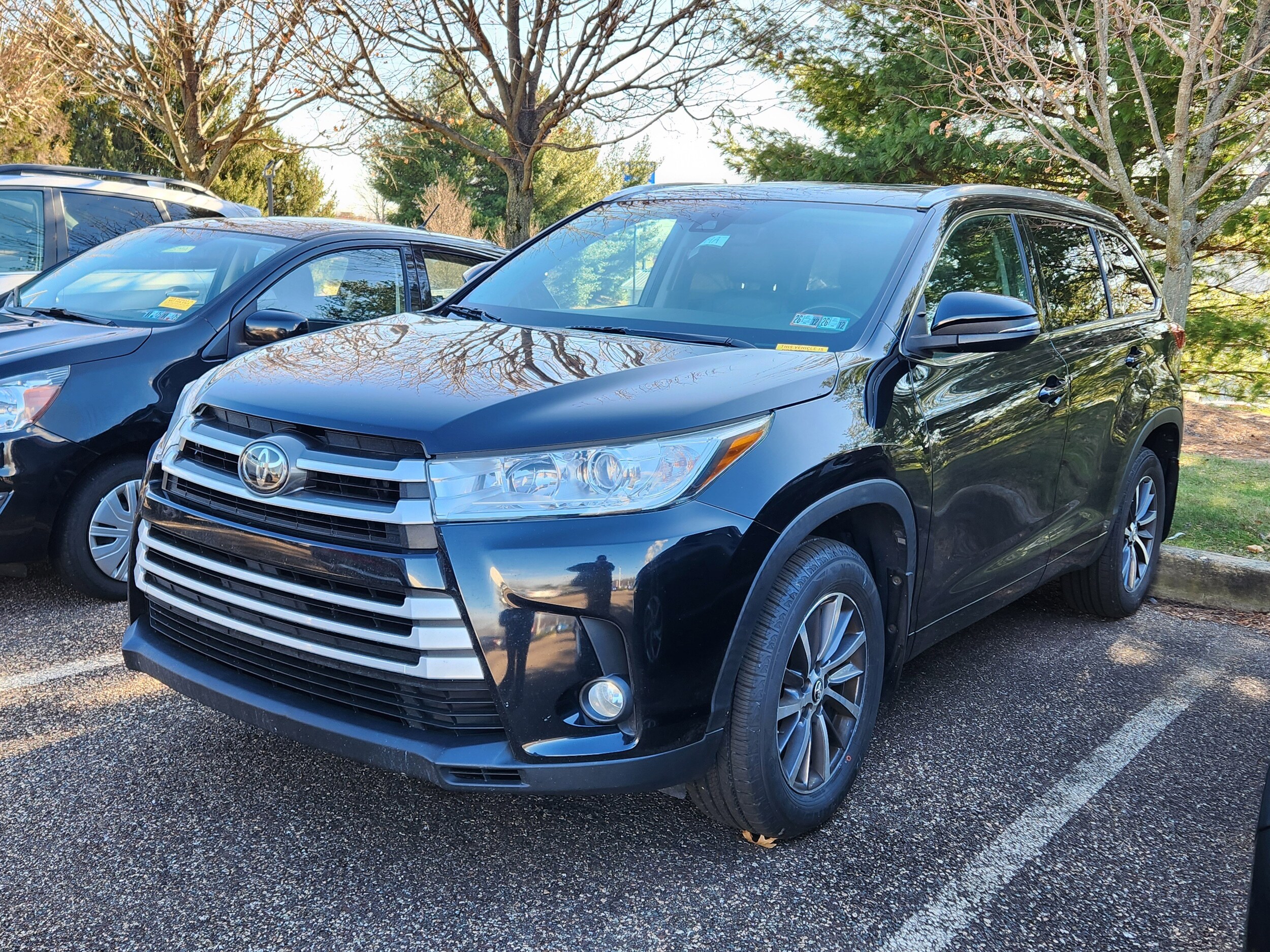 2017 Toyota Highlander XLE photo 2